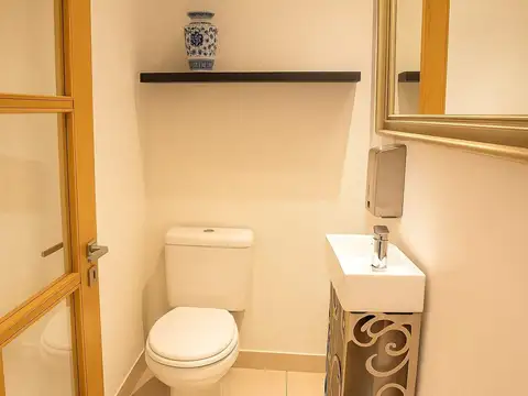 Casa 4 ambientes con 3 baños