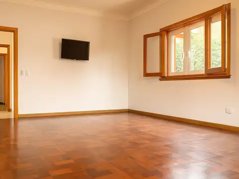 Casa en venta en VICTORIA c/patio/parrilla/quincho