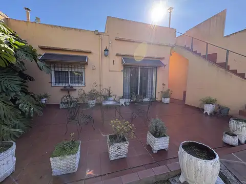 Depto Tipo Casa en Venta 50 años