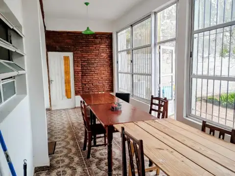 PH al frente con dos unidades para reciclar | Dos viviendas independientes | Multifamiliar