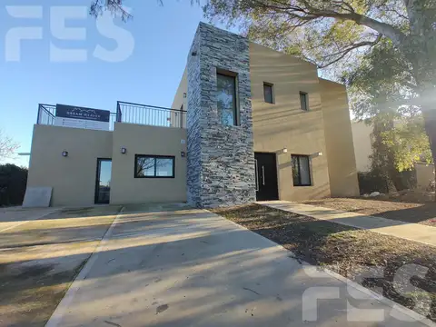 VENTA DE CASA EN HARAS SANTA MARIA - ESCOBAR - (Old Man  704)