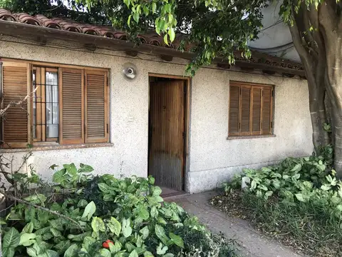 Rodriguez Peña 1316 entre Fleming y Av. Los