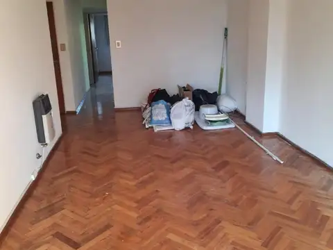 Mendoza 500 , Piso 2