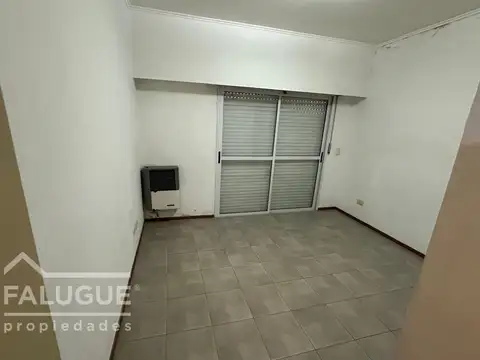 Depto Tipo Casa en Alquiler en Villa Ballester, $ 700.000
