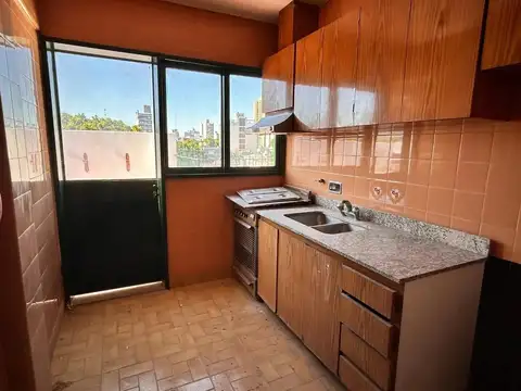 GALPON 760M2 :: C/OFICINAS Y VIVIENDA :: CASEROS CENTRO