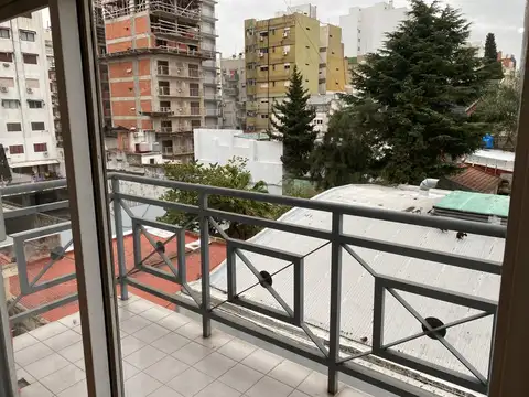 DIRECTORIO 2800 / DEPARTAMENTO EN ALQUILER / MONOAMBIENTE CON BALCON / FLORES