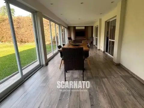 Casa 6 ambientes con 4 baños