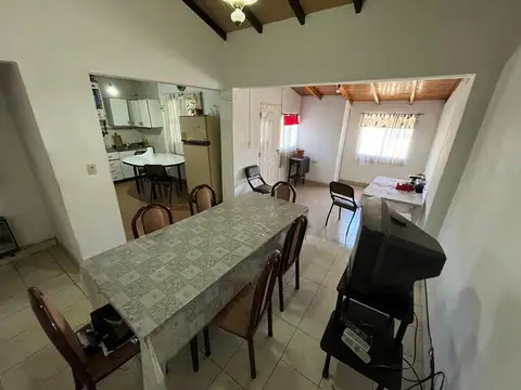 Casa 4 ambientes con 1 baño