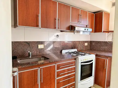 PH TRIPLEX .2 DORMITORIOS . COCHERA .ESPACIO EN COMUN ACEPTA PERMUTA X CASA Evalua zona