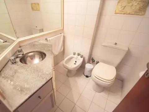 Depto Tipo Casa 4 ambientes con 4 baños