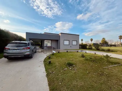 Casa en Venta en Puerto Roldan, USD 280.000