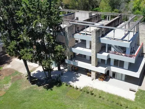 Hermoso 2 ambientes en alquiler con jardin en Bosque Pilar