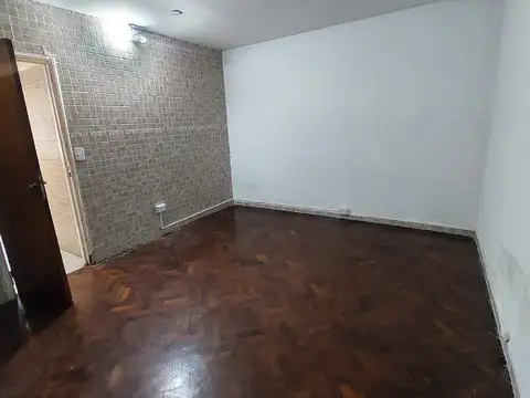 Depto.tipo casa de 3 ambientes en Venta en Caballito