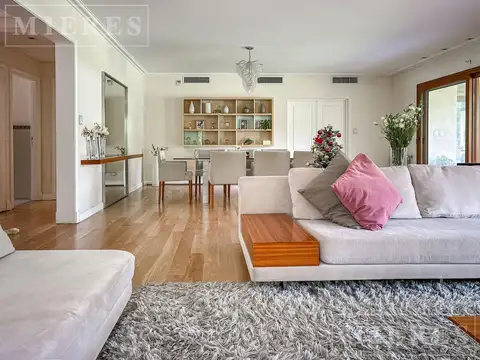 Muy linda casa de excelente construcción en el Barrio Cerrado Las Victorias