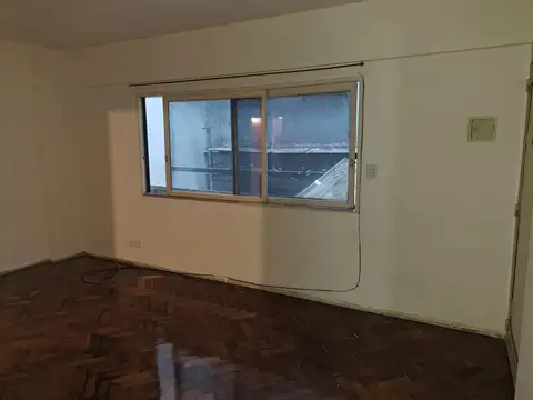 NEWBERY 3100 - COLEGIALES - 2 AMB., P. PÚLIDO Y PLASTIFICADO