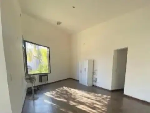 Casa en venta - 3 Dormitorios 2 Baños - Pilar