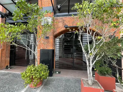 Avenida Alicia Moreau De Justo 800
