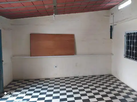 Venta- Casa de 2 dormitorios-patio- con departamento externo