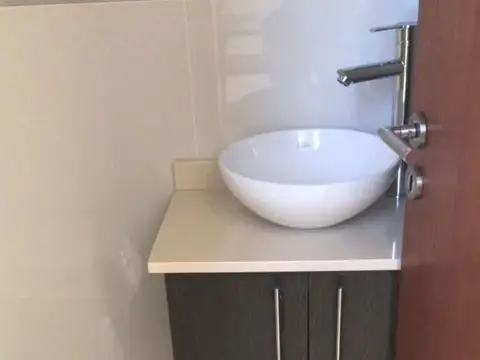 Departamento 5 ambientes con 2 baños