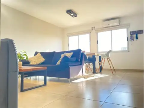 Depto Tipo Casa en Alquiler en Lanus Oeste, $ 720.000