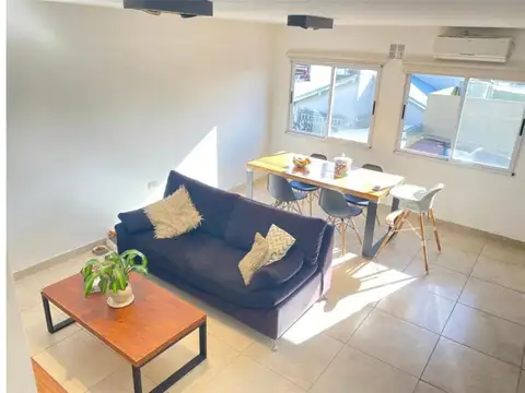 Depto Tipo Casa en Alquiler de 2 dormitorios