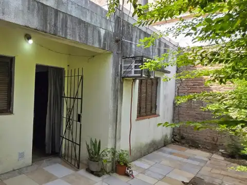 Casa  Reciclar A 1 Cuadra De J B Justo Y Blasco Ibañez