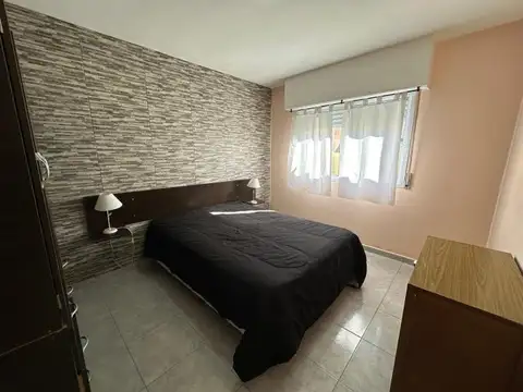 Casa en Alquiler Temporal con 1 cochera