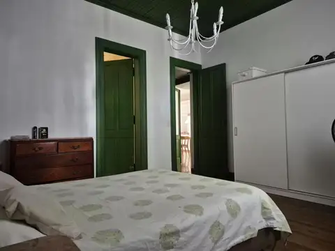Casa 5 ambientes con 4 baños