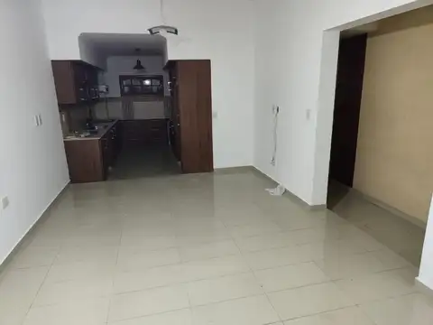 Remedios Escalada 700, Piso 1°