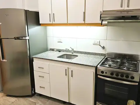 Hermoso semipiso de 4 ambientes con 2 baños en Palermo -A pasos de La Rural y el Rosedal - Excelente zona - Listo para habitar
