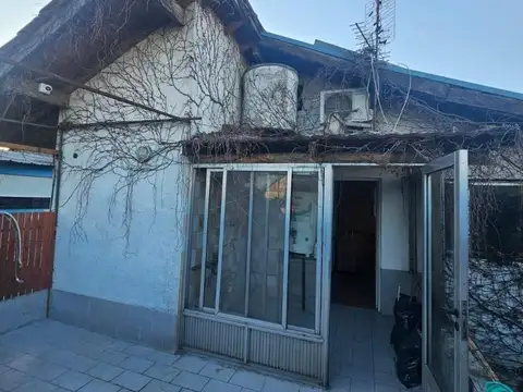 PH en venta - 3 Dormitorios 2 Baños - Quilmes