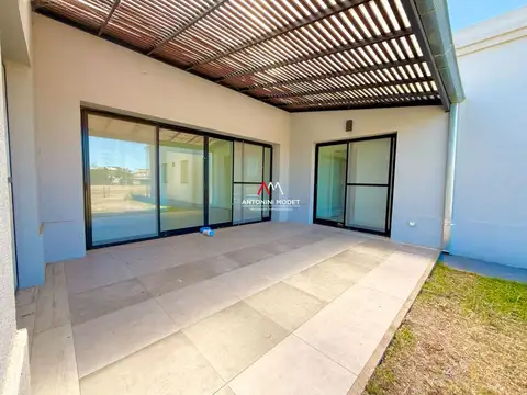 VENTA DE CASA EN ALTOS DE CAMPO GRANDE - PILAR