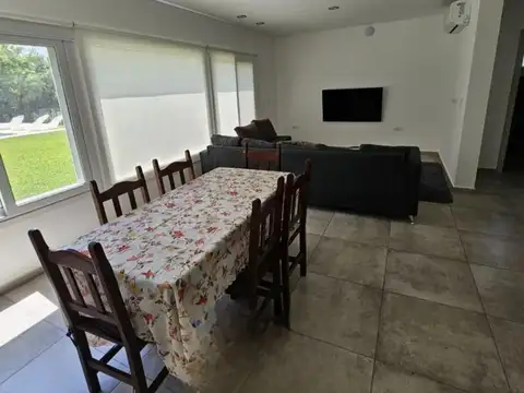 Casa en Venta en Carlos Spegazzini, USD 256.000