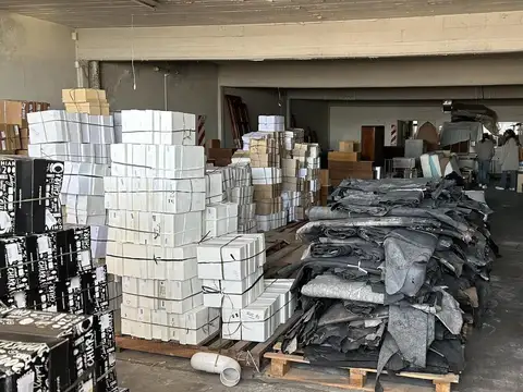 Depósito en Venta o Alquiler en Liniers