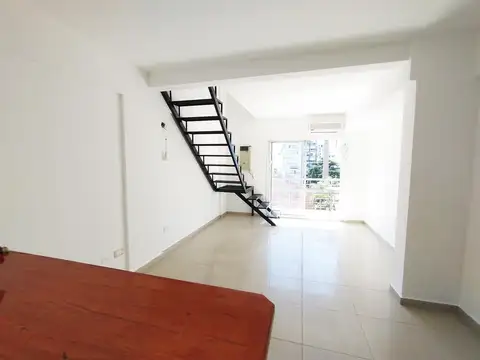 Venta de departamento duplex 3 ambientes