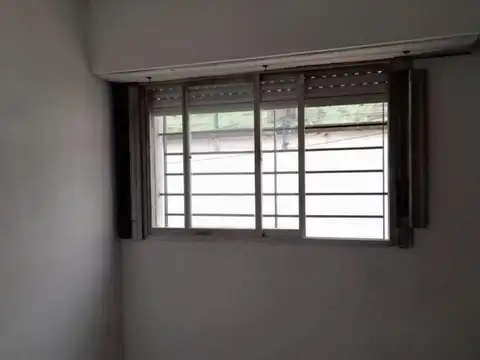 ALQUILER CASA 3 AMBIENTES 12 MESES