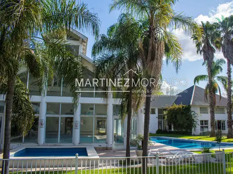 Casa 5 ambientes con 5 baños