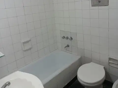 Departamento en Alquiler en Santos Lugares, $ 395.000