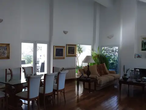 Casa en Venta en El Bosque, USD 520.000