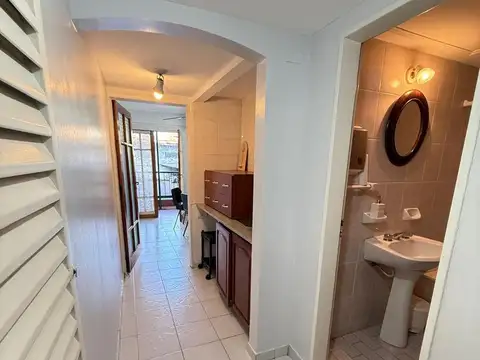 ALQUILER de 2 consultorios médicos amoblados en Balcarce al 400, Barrio Norte, SMT