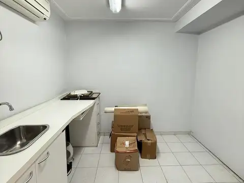 Oficina en Alquiler en Barrio Norte, $ 550.000
