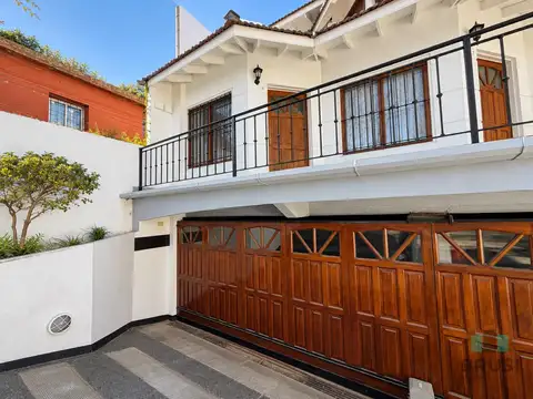 Depto Tipo Casa en Venta en Adrogue, USD 139.000