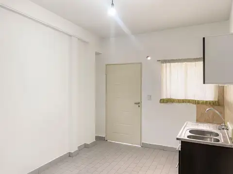 Depto Tipo Casa en Alquiler de 2 ambientes