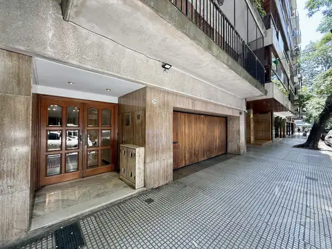 Luminoso departamento apto profesional en venta ubicado en Belgrano.