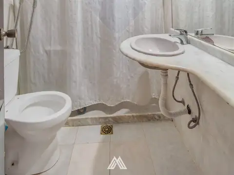 Casa 18 ambientes con 12 baños