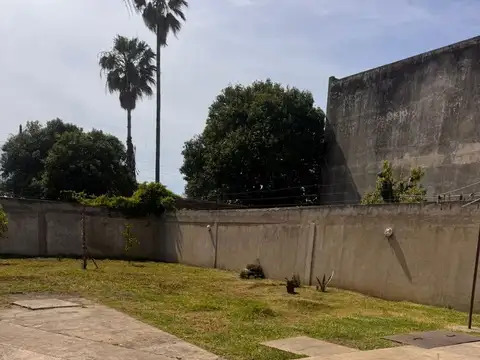 Casa 6 ambientes con 3 baños