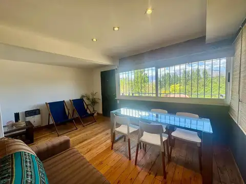 Depto Tipo Casa 4 ambientes con 2 baños
