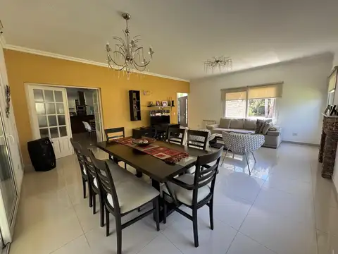 Excelente casa en Weston en venta - 4 dormitorios