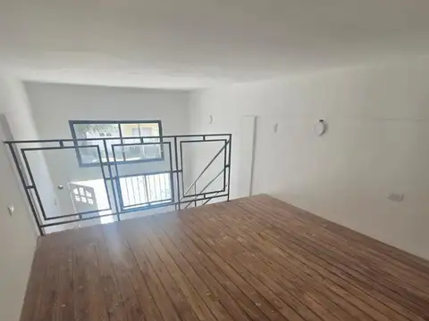 Depto Tipo Casa 2 ambientes con 1 baño