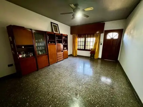 Depto Tipo Casa en Venta de 5 ambientes